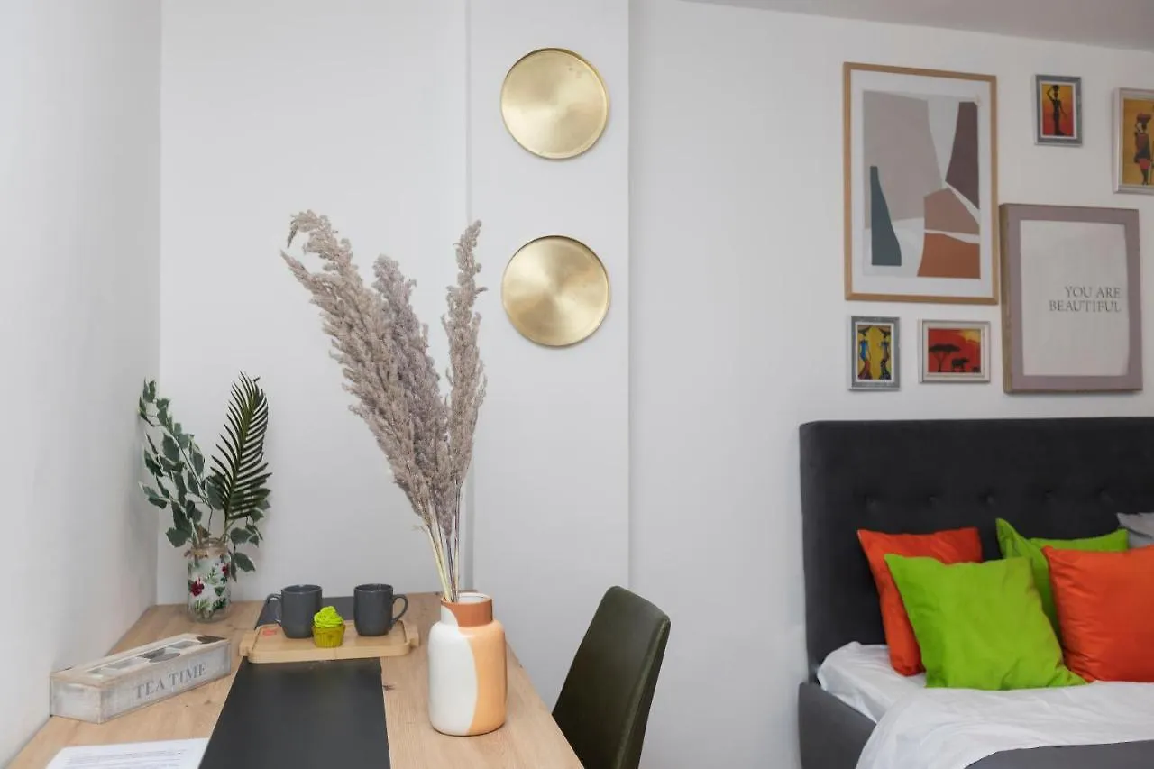 11 Steps' Lovely Studio In The Center Tirana
