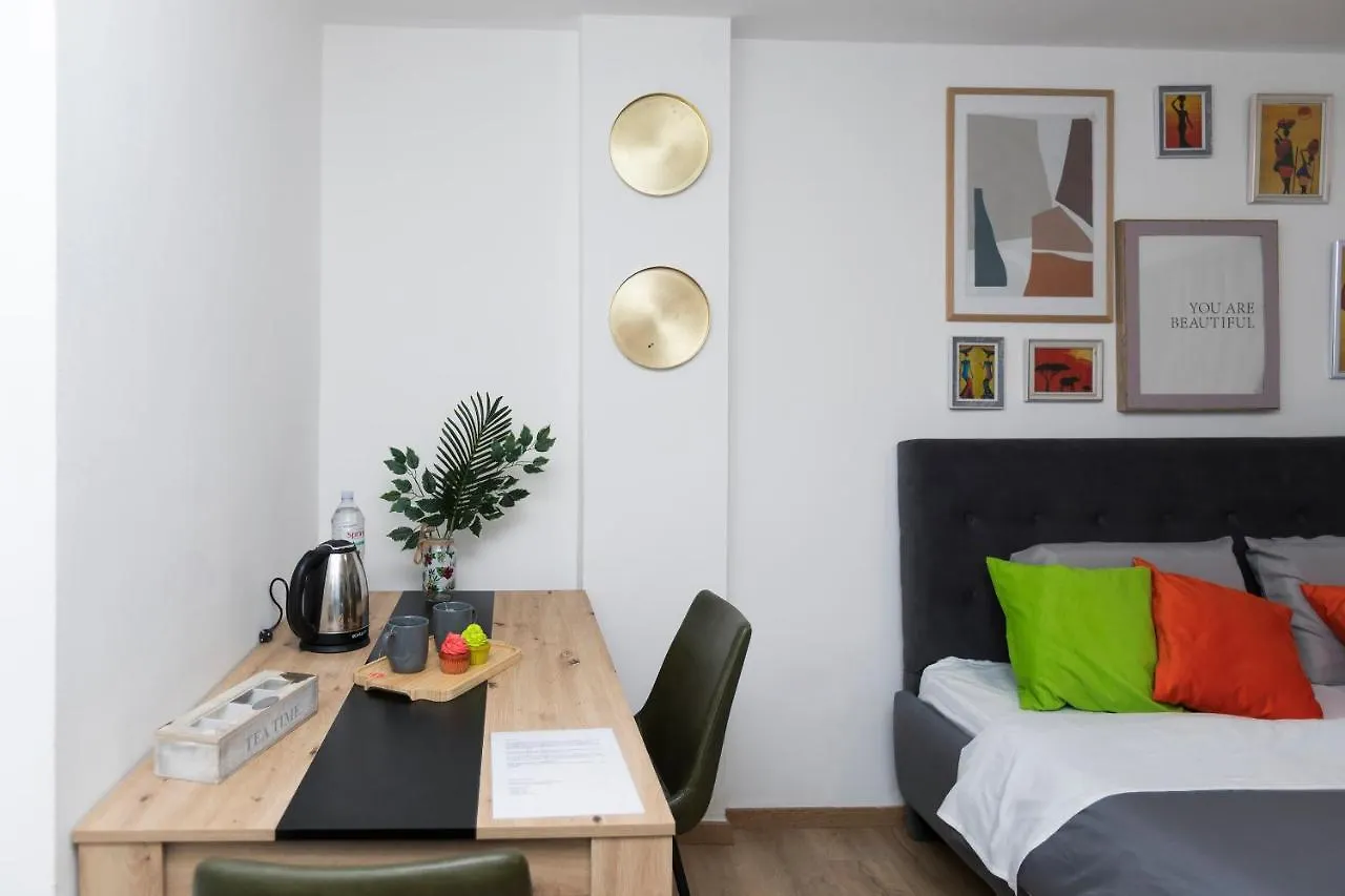 Apartment 11 Steps' Lovely Studio In The Center Tirana