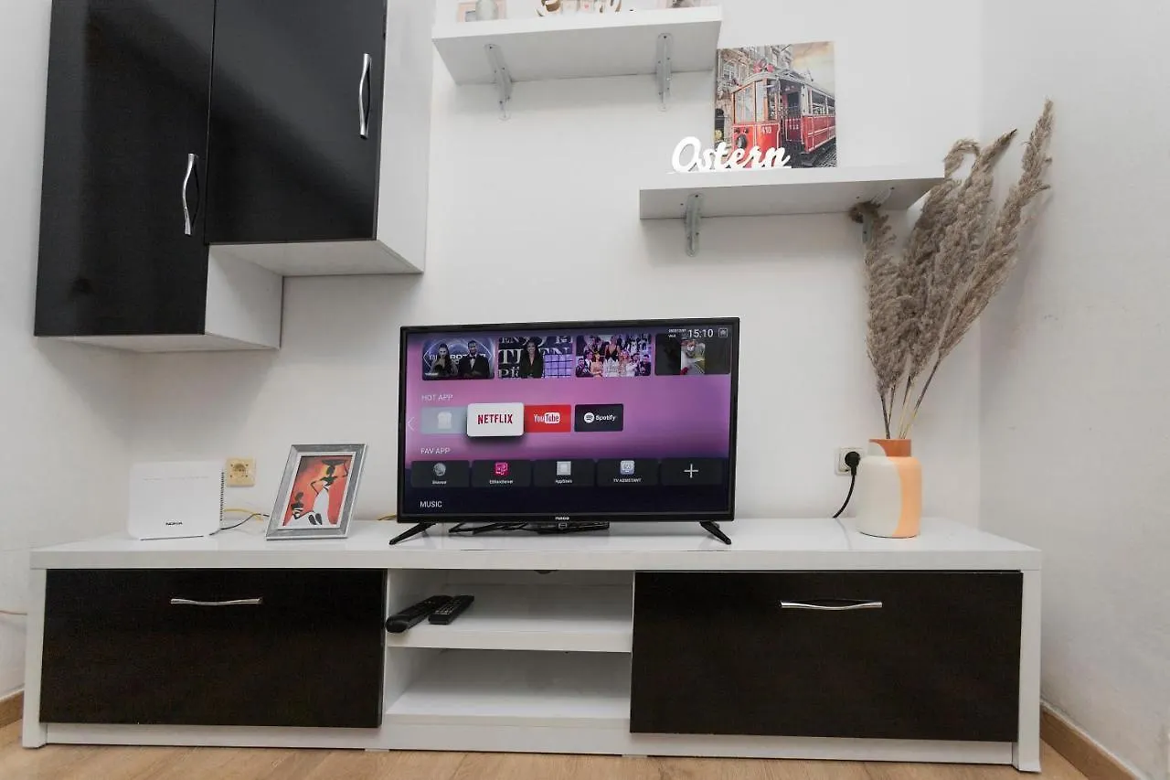 Apartment 11 Steps' Lovely Studio In The Center Tirana Albania